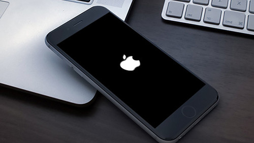 iphone застрял на яблочном логотипе