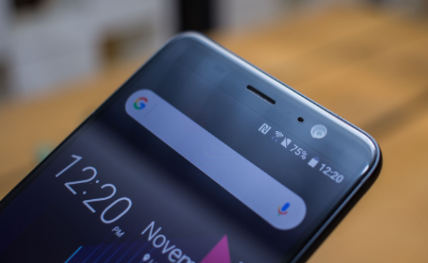 htc U11 eyes